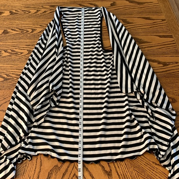 Black and White Layered Shrug / Layered Vest - Picture 3 of 5